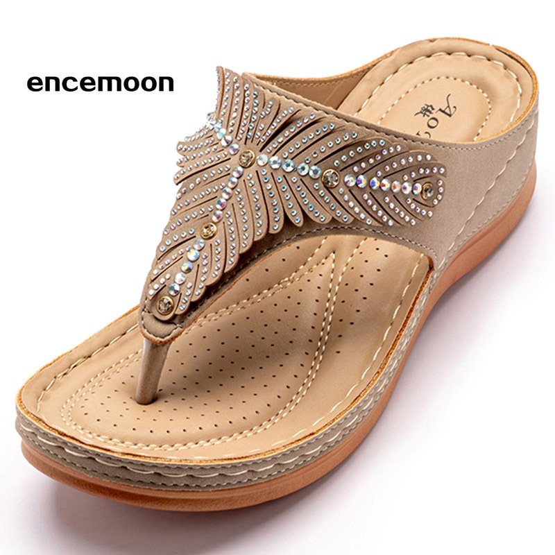 2022 New Slippers Women's Summer Fashion Rhinestone Wedge Heel Sandal Leisure Vacation Corner Flip-flops